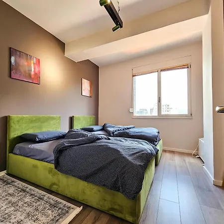 Ferienwohnung Modern Flat In Tirana Center Exterior foto